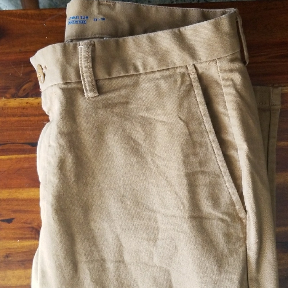 Old Navy Ultimate Slim Built In Flex Size 31x30